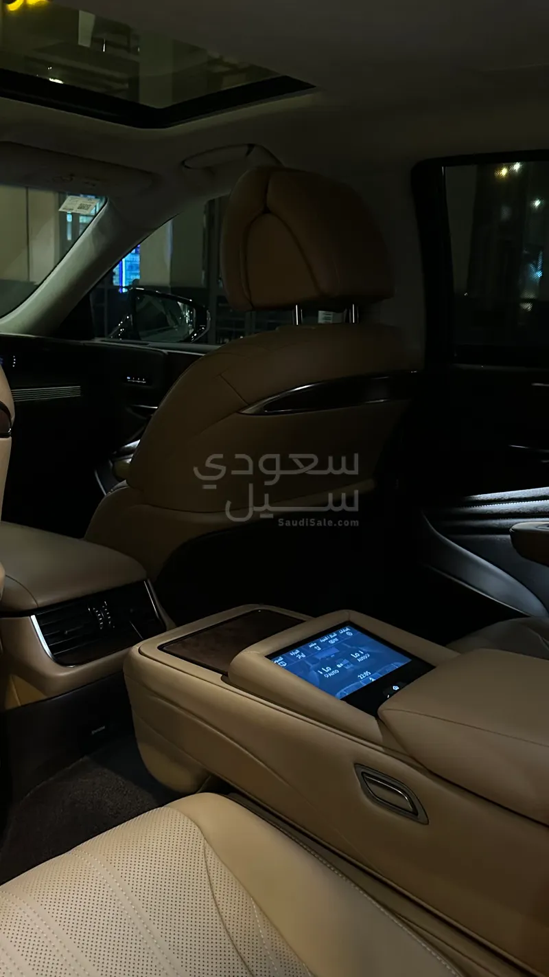 2018 لكزس إل إس 500