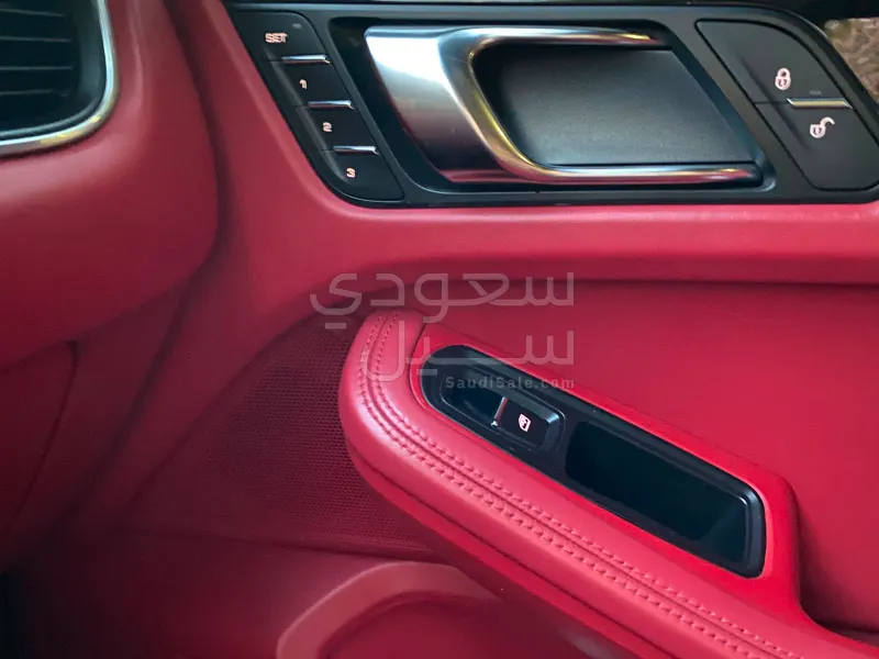 2015 بورش ماكان اس