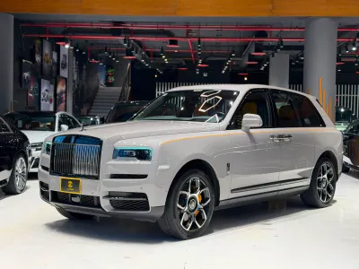 2023 رولز رويس كولينان بلاك بادج