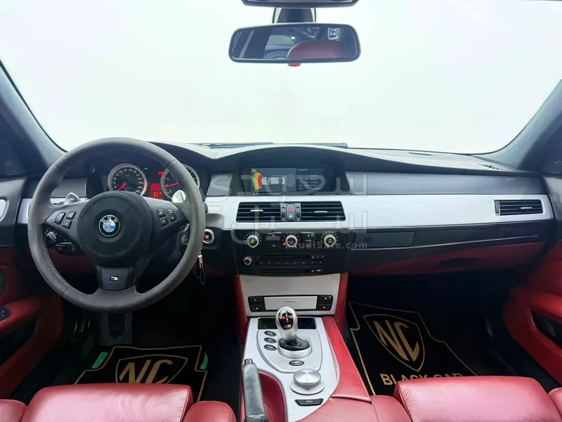 2009 بي ام دبليو الفئة ام إم 5