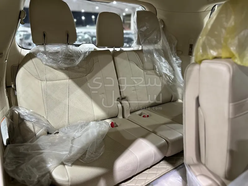 2019 لكزس إل إكس 570