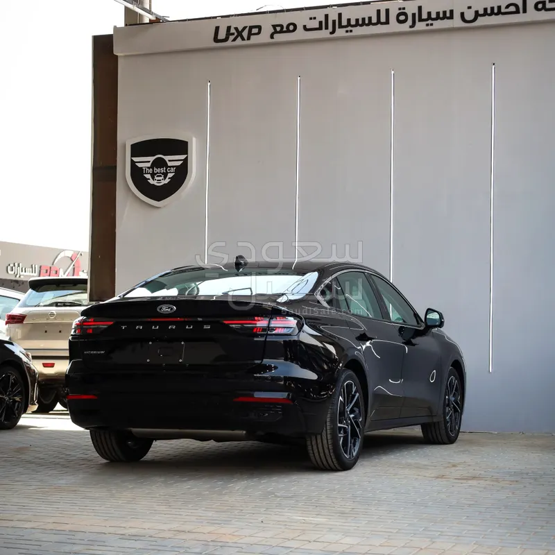 2026 فورد توروس تايتينيوم