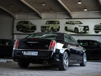 2013 كرايسلر 300 سي