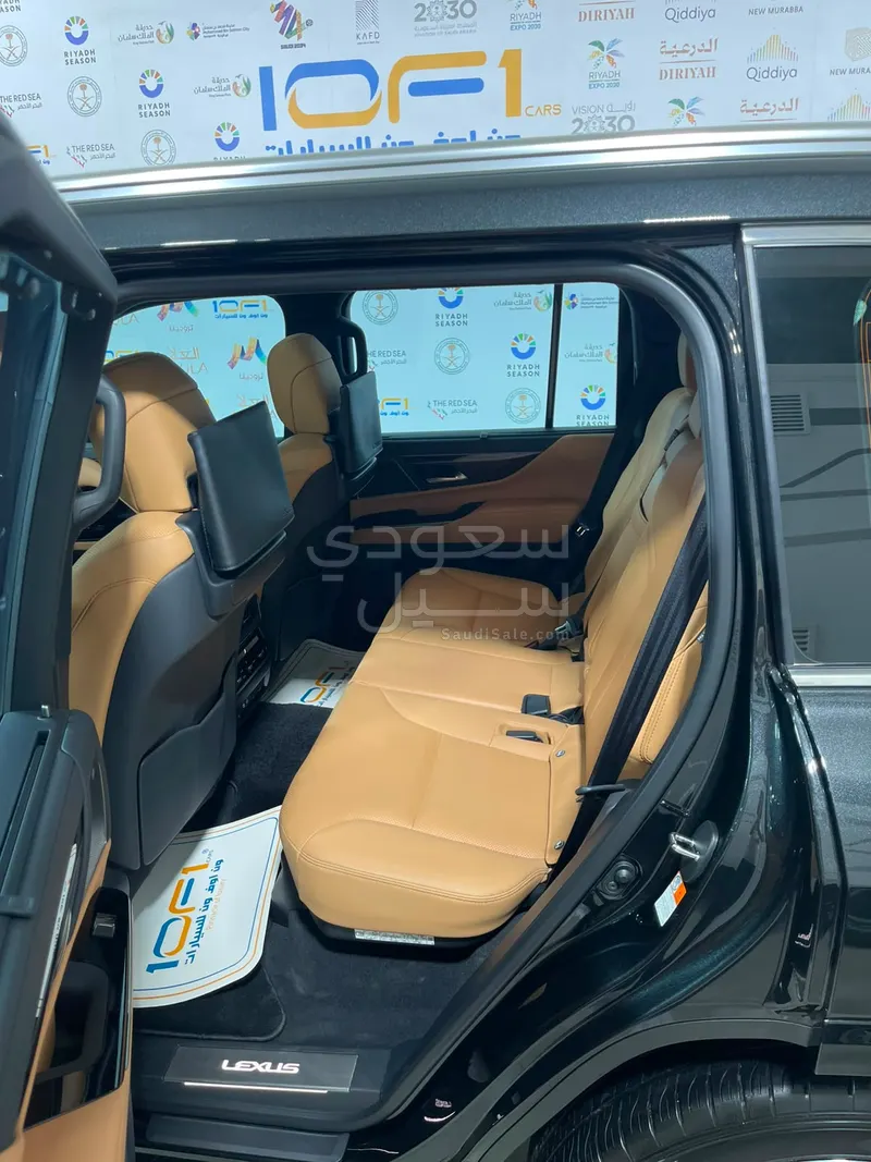 2025 لكزس إل إكس 600 BB