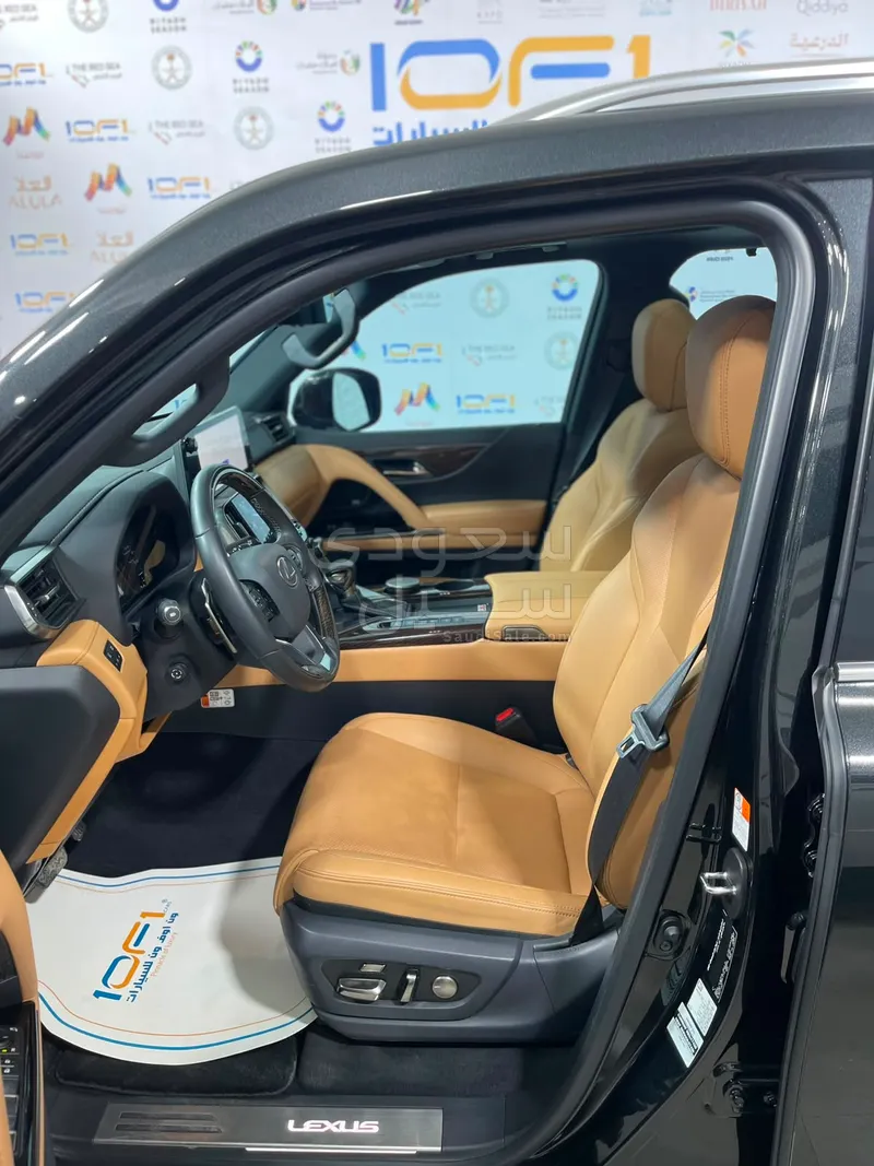 2025 لكزس إل إكس 600 BB