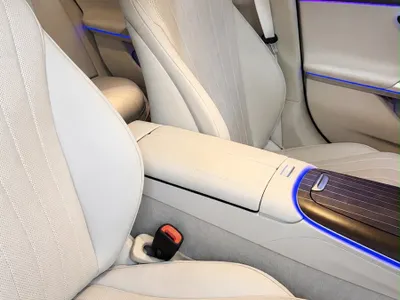 2024 مرسيدس - بنز إي 200