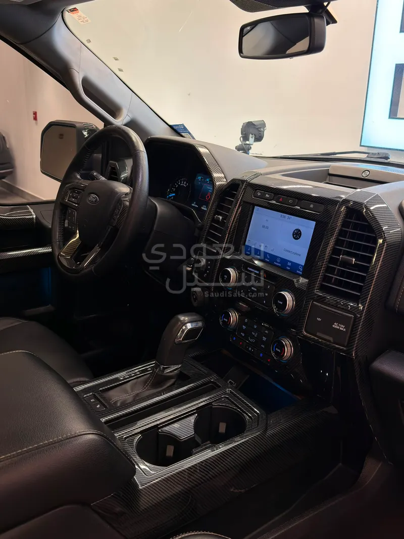 2020 فورد اف 150 لاريات