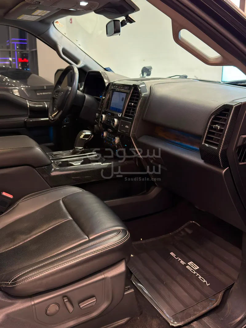 2020 فورد اف 150 لاريات