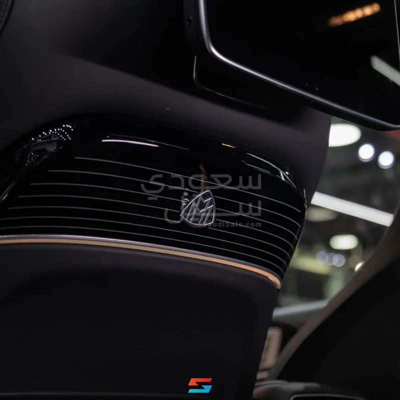 2021 مرسيدس - بنز جي إل إس 600 مايباخ
