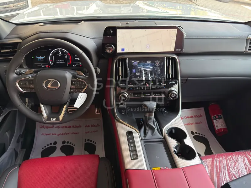 2026 لكزس إل إكس 600 إف