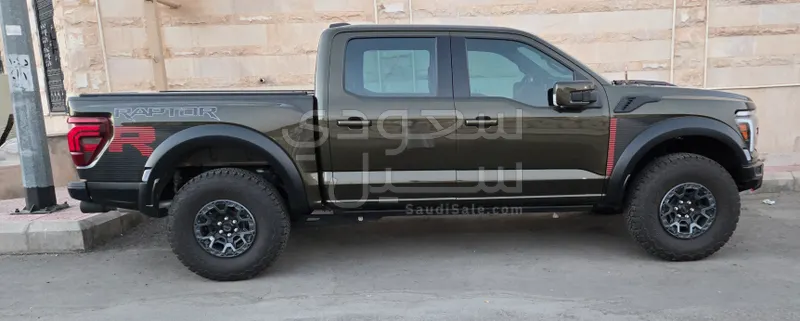 2025 فورد اف 150 رابتور ار