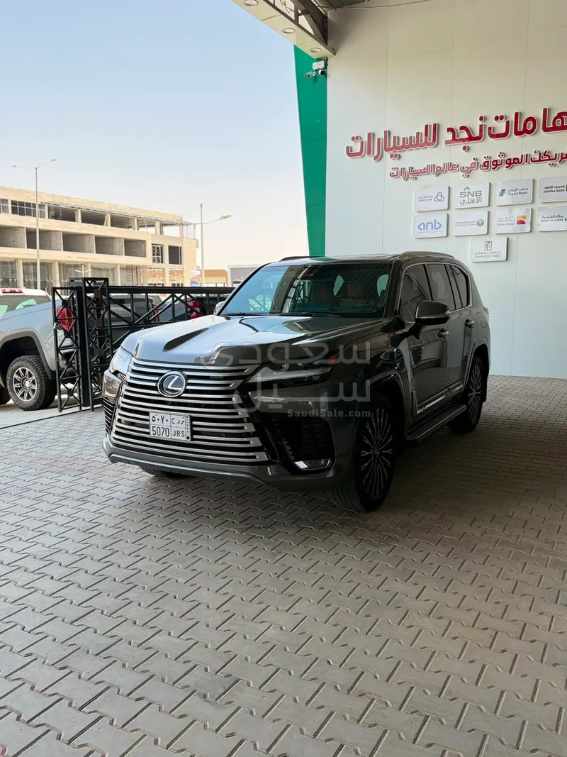 2026 لكزس إل إكس 600 BB