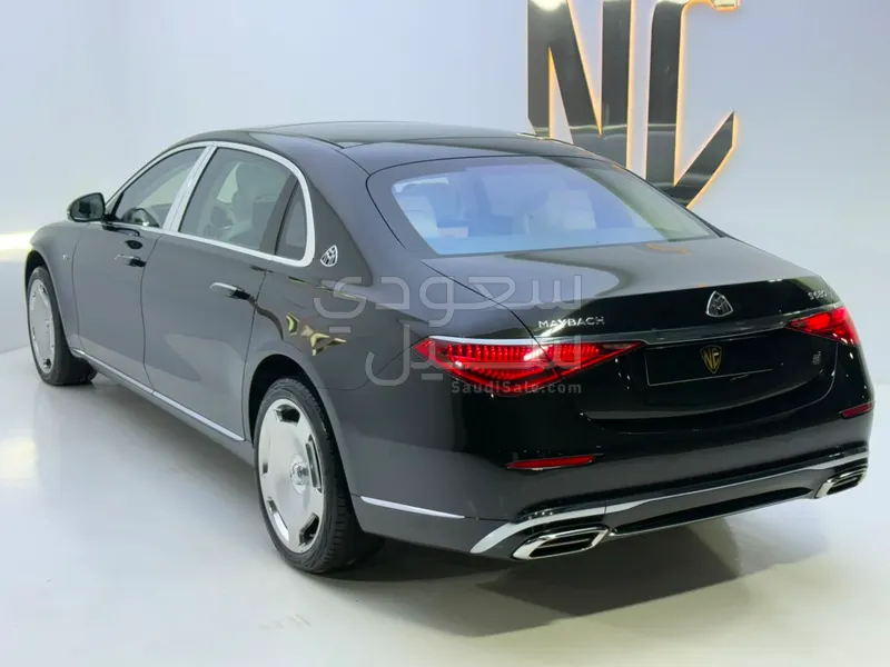 2022 مرسيدس - بنز إس 680 مايباخ