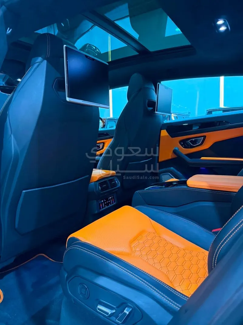 2021 لمبرجيني اوروس