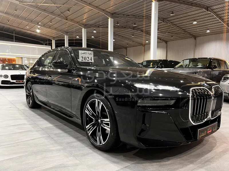2024 بي ام دبليو الفئة السابعة 735أي