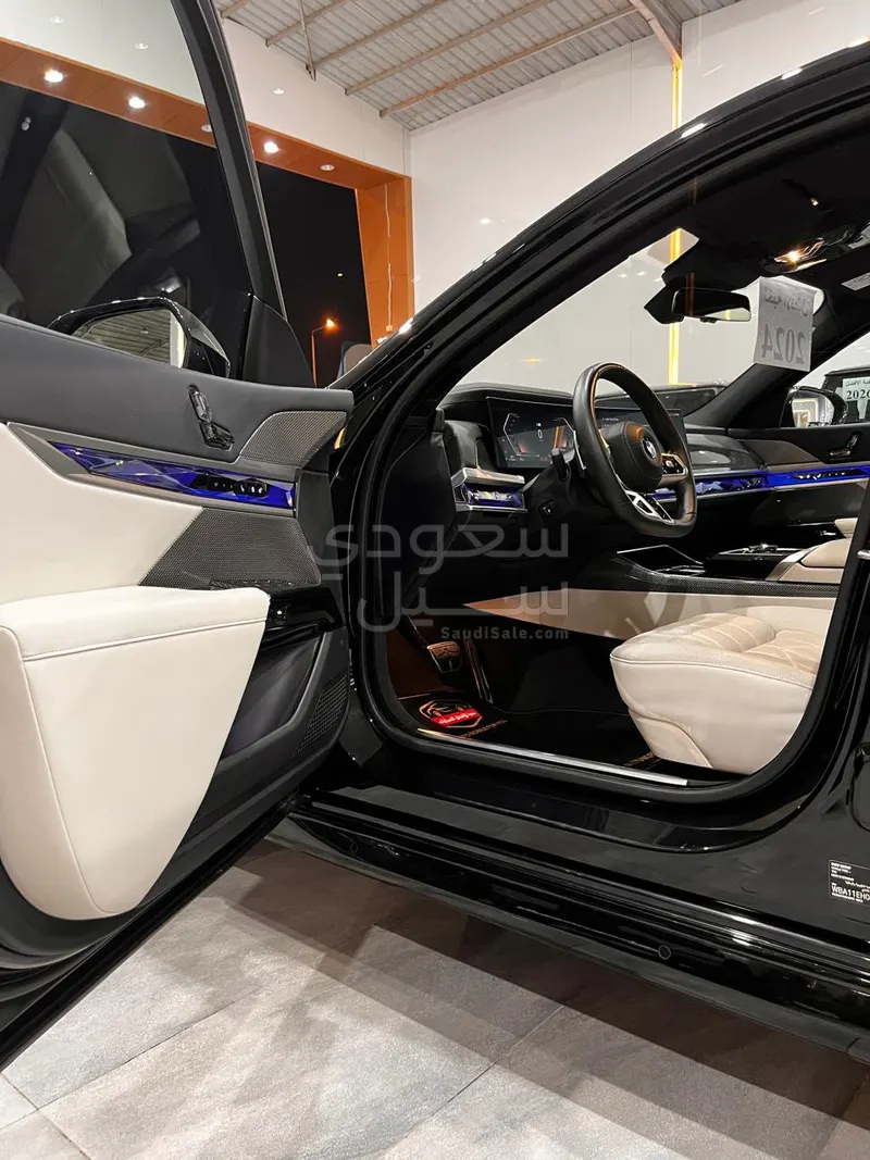 2024 بي ام دبليو الفئة السابعة 735أي