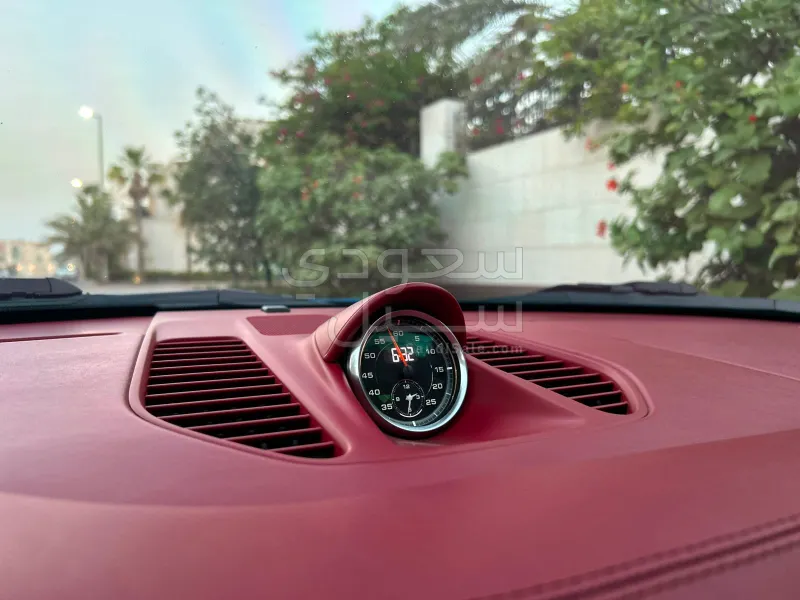 2016 بورش 911 كاريرا اس