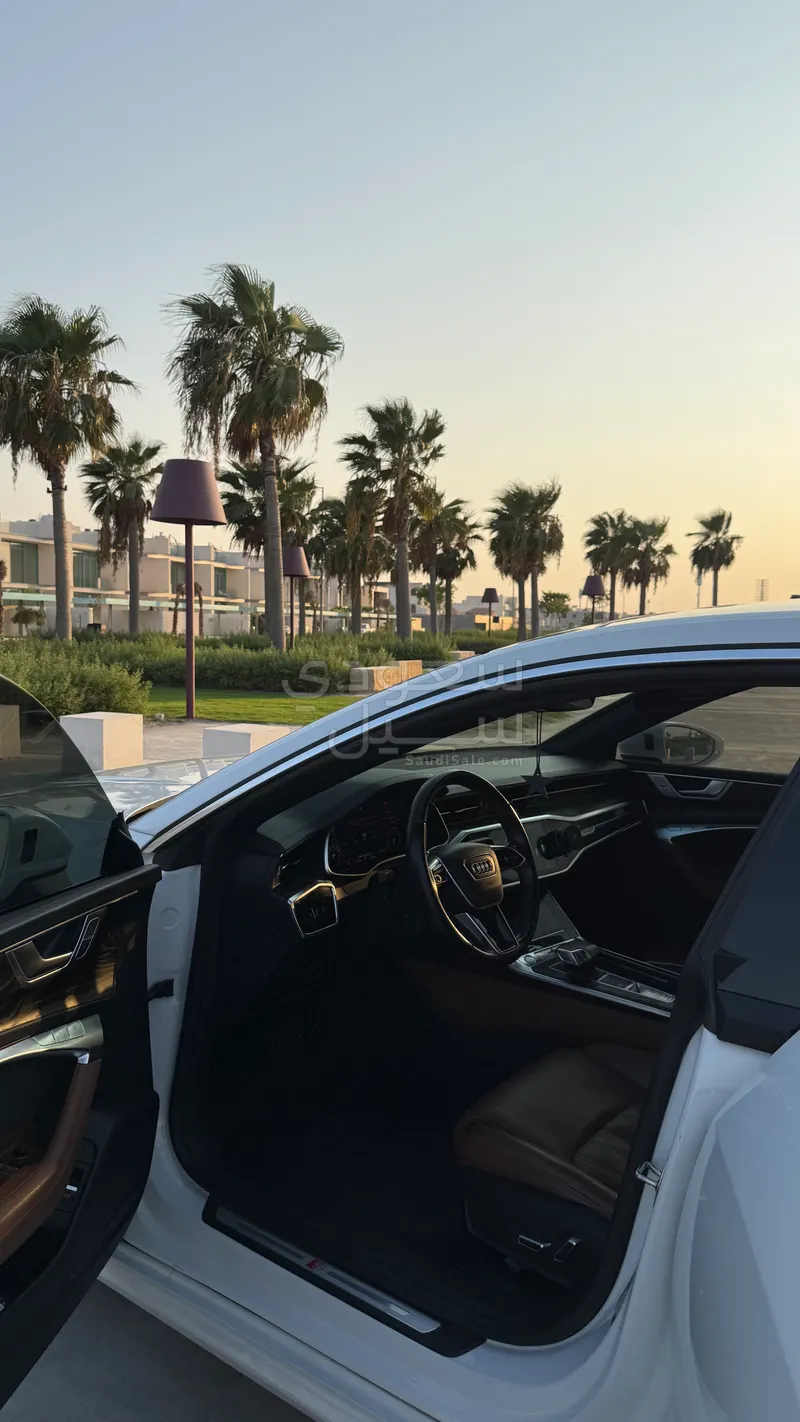 2019 اودي اي 7 55 تي اف اس اي