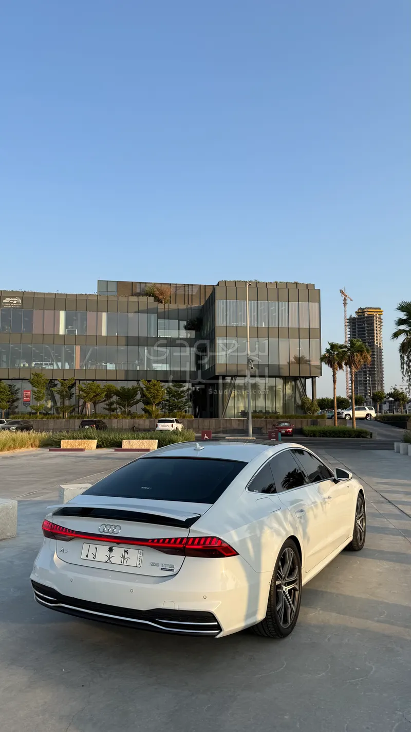 2019 اودي اي 7 55 تي اف اس اي