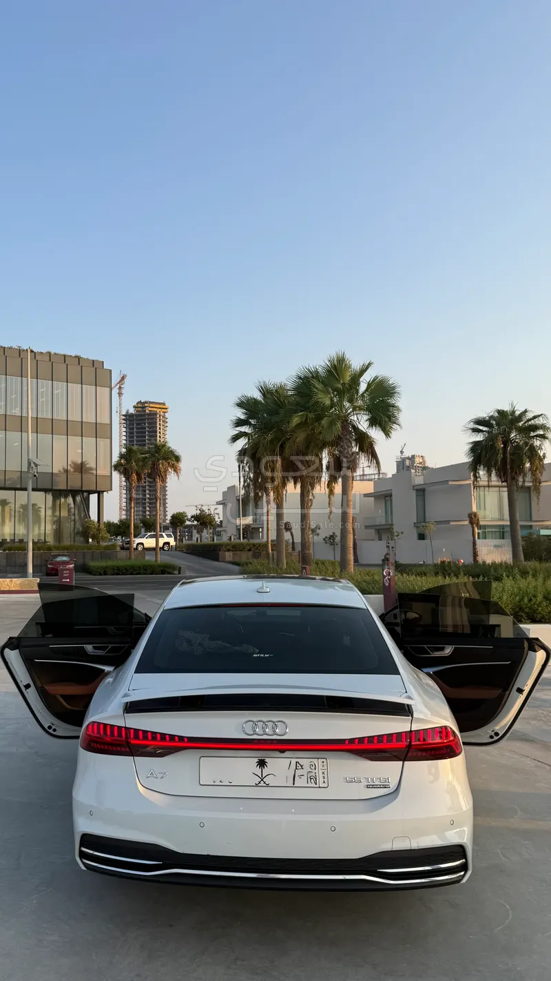 2019 اودي اي 7 55 تي اف اس اي