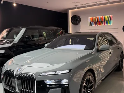 2025 بي ام دبليو الفئة السابعة 735أي