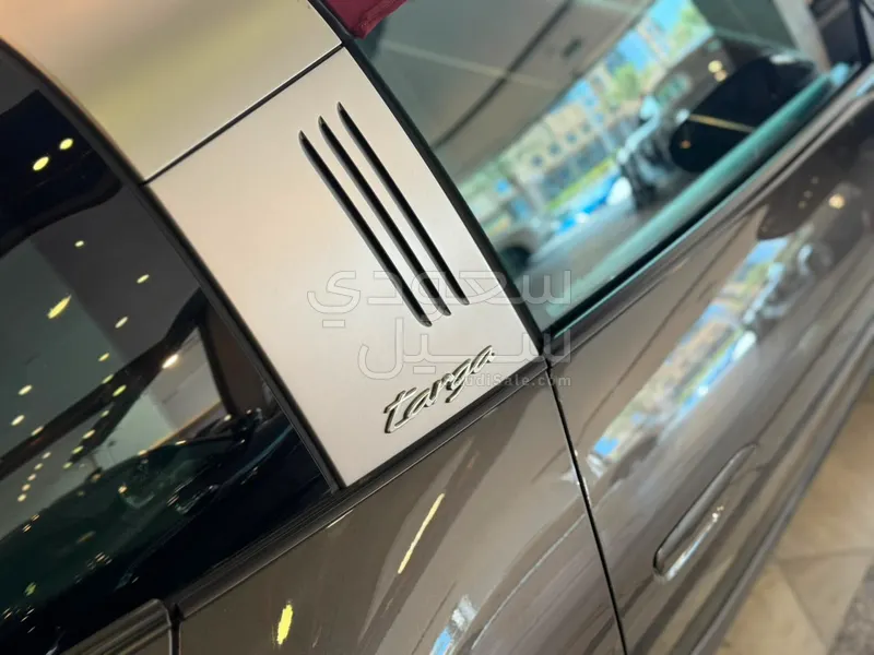2021 بورش 911 تارجا4