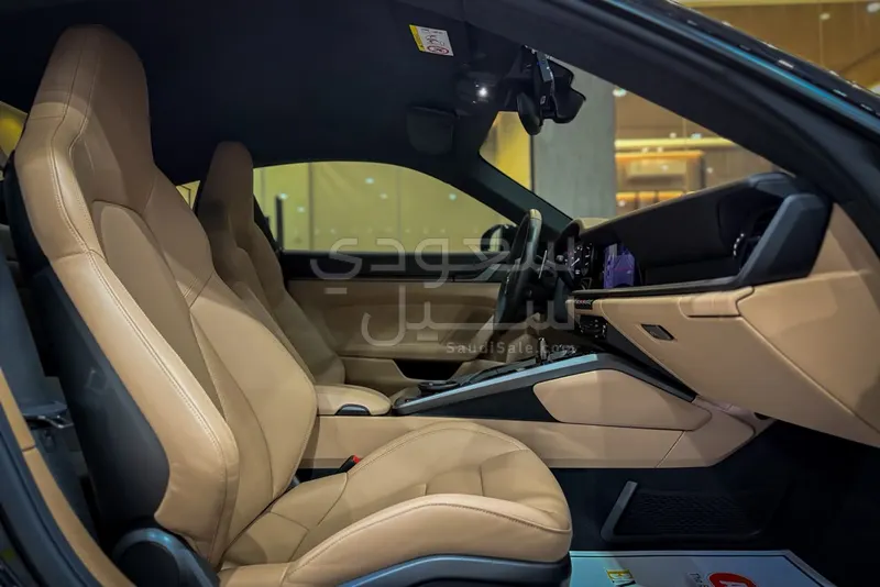 2024 بورش 911 كاريرا اس