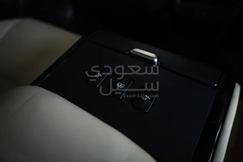 2023 تويوتا كراون