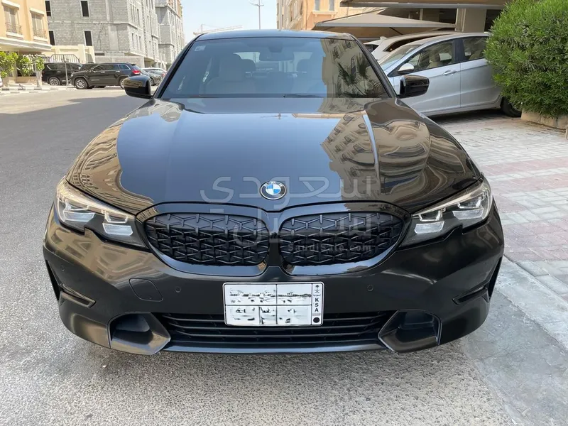 2021 بي ام دبليو الفئة الثالثة 320 أي