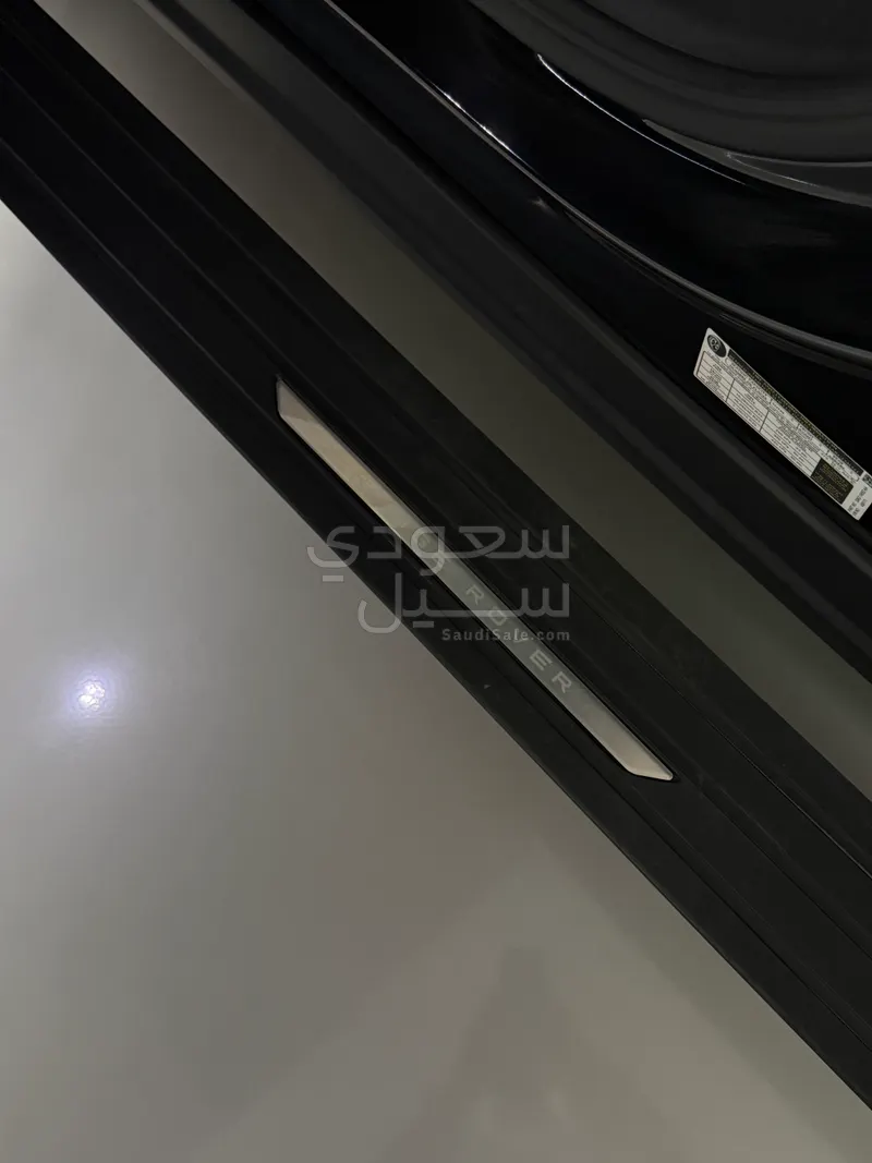2025 لاند روفر رينج روفر سبورت اتش اس اي