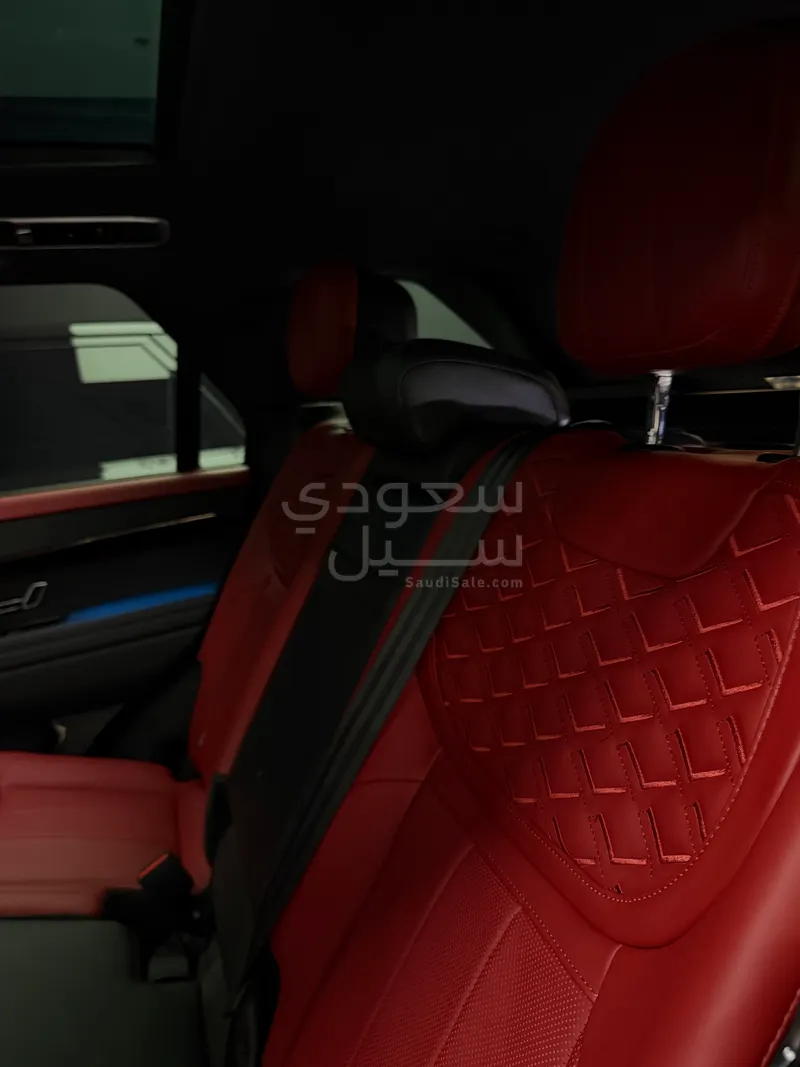 2025 لاند روفر رينج روفر سبورت اتش اس اي