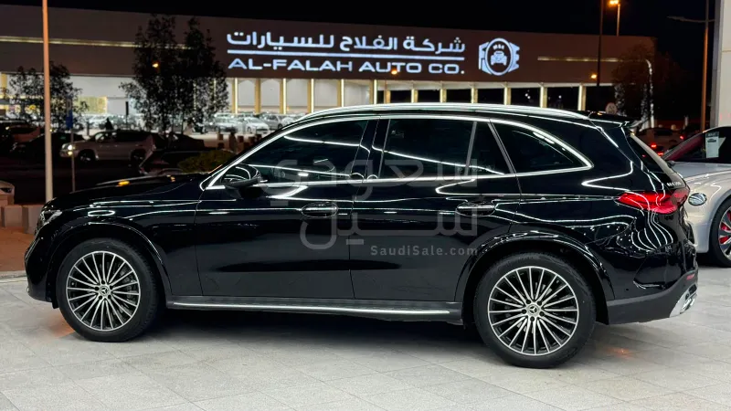 2025 مرسيدس - بنز جي إل سي 200