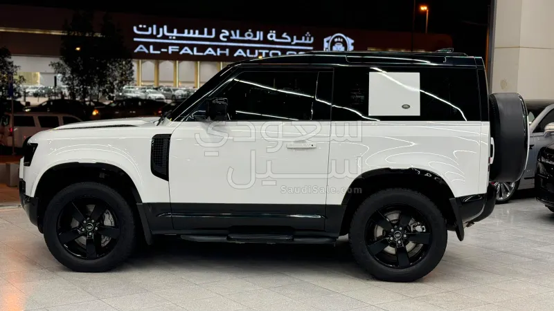 2022 لاند روفر ديفيندر 90 اتش اس اي