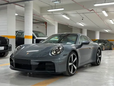 2026 بورش 911 كاريرا
