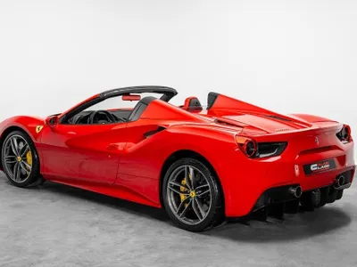 2018 فيراري 488