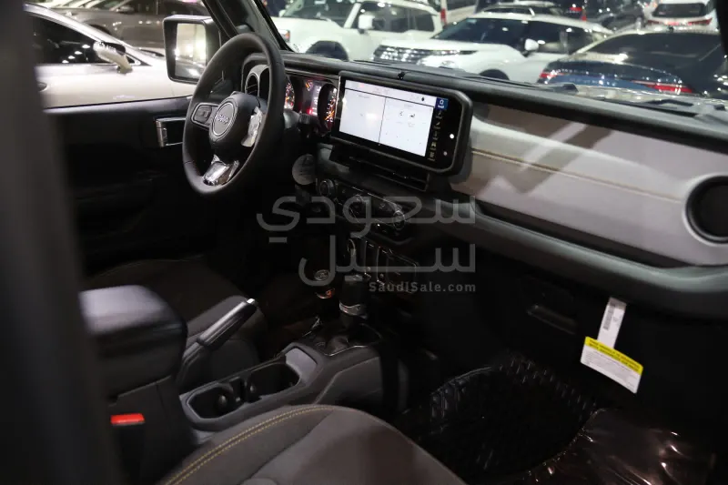 2024 جييب رانجلر سبورت