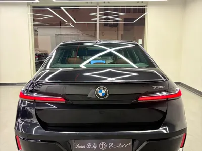 2025 بي ام دبليو الفئة السابعة 735أي