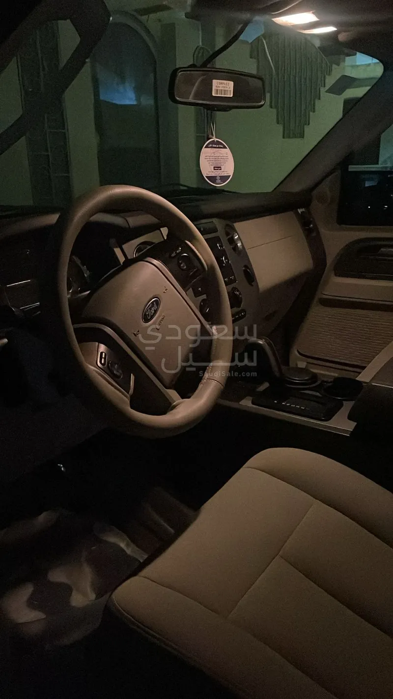 2014 فورد اكسبيديشن
