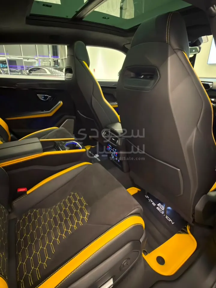 2022 لمبرجيني اوروس