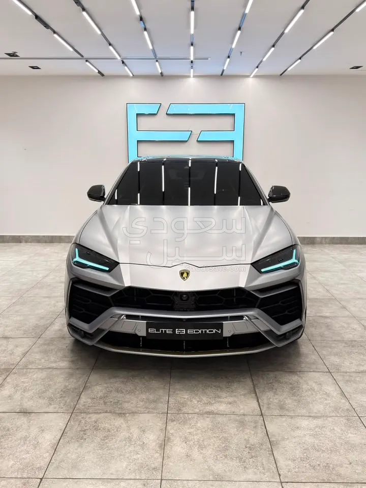 2022 لمبرجيني اوروس