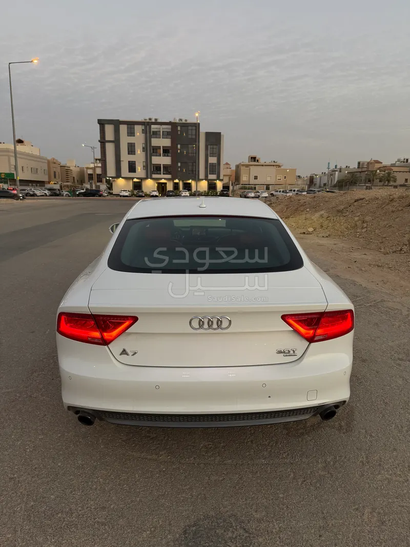 2015 اودي اي 7 50 تي اف اس اي