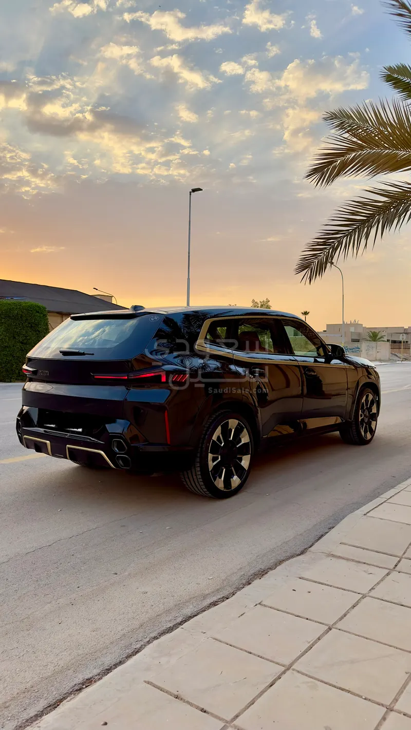 2023 بي ام دبليو اكس ام