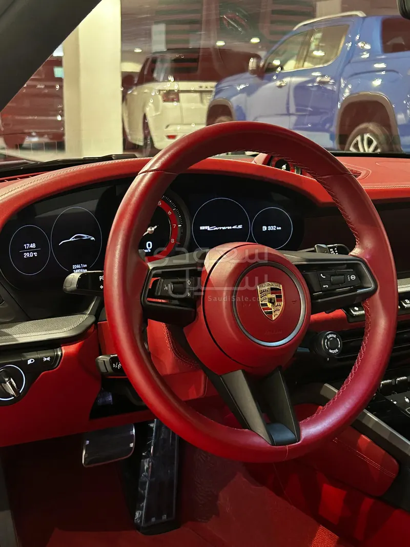 2024 بورش 911 كاريرا 4 اس
