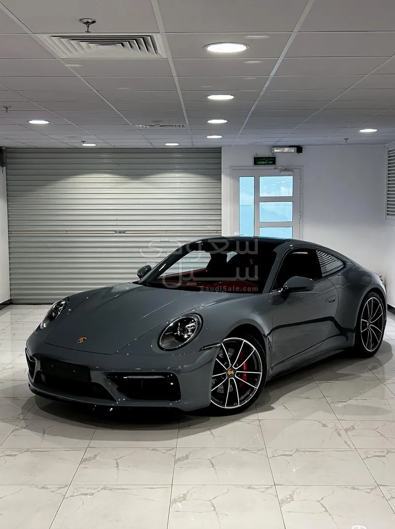 2024 بورش 911 كاريرا 4 اس
