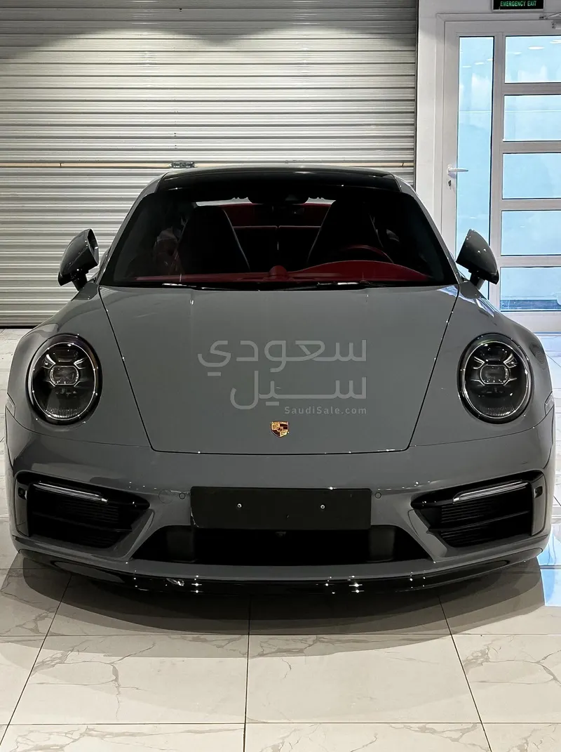 2024 بورش 911 كاريرا 4 اس