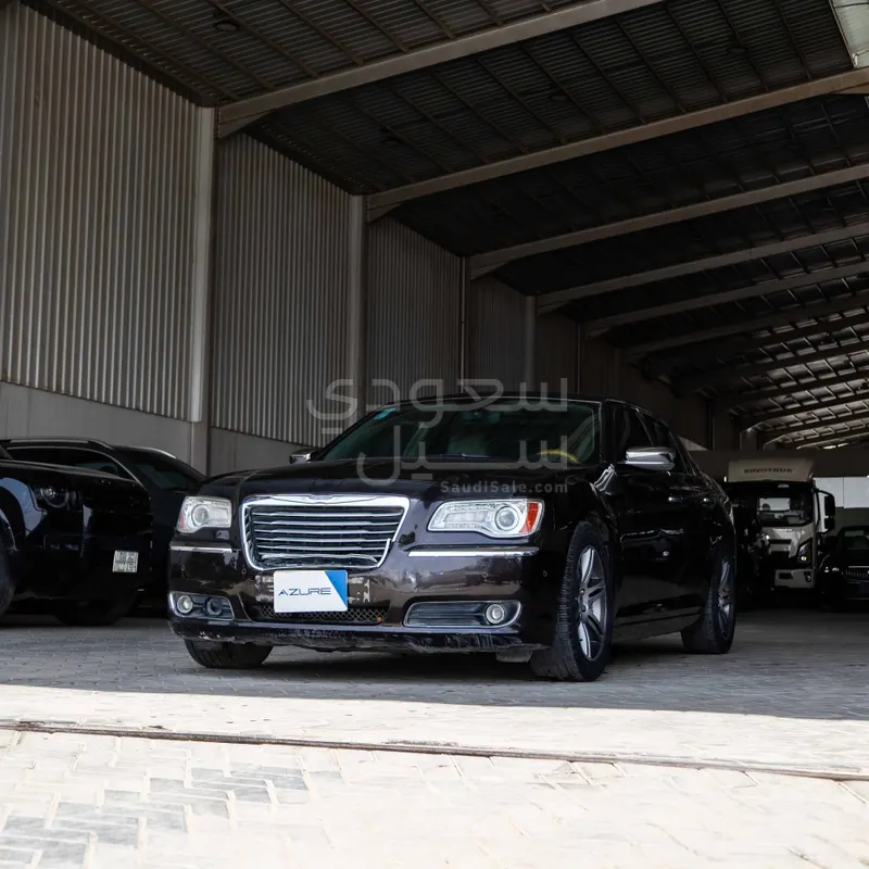 2012 كرايسلر 300 سي