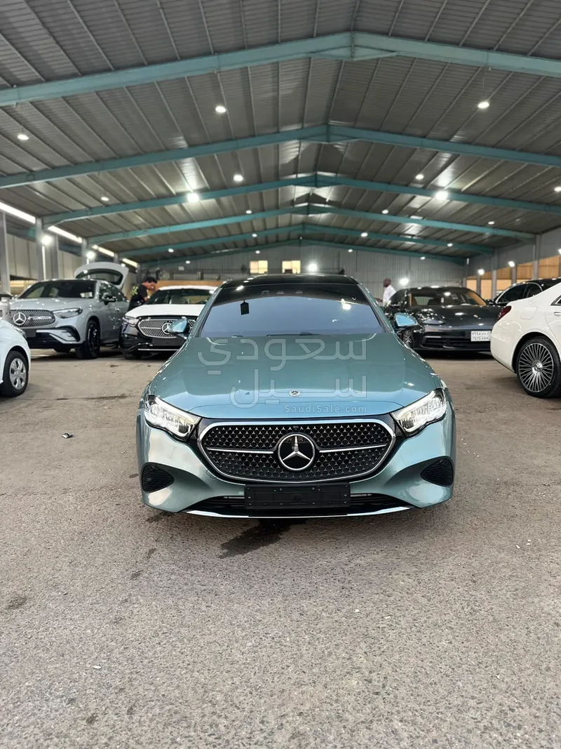 2025 مرسيدس - بنز إي 220