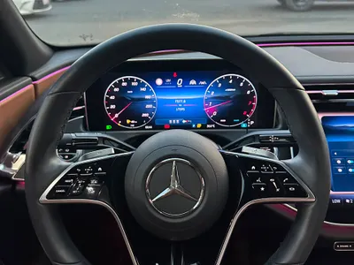 2025 مرسيدس - بنز إي 220