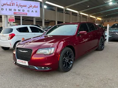 2019 كرايسلر 300 اس