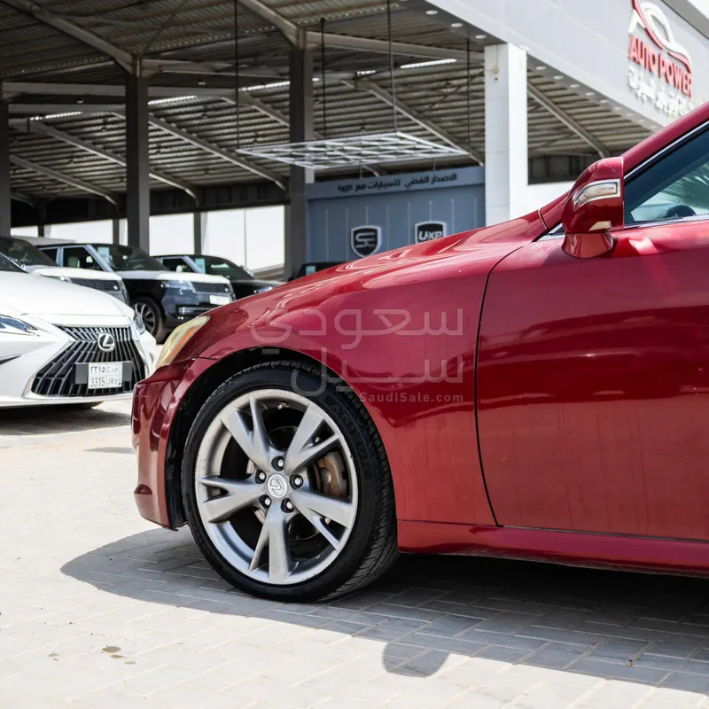 2010 لكزس آي إس 250